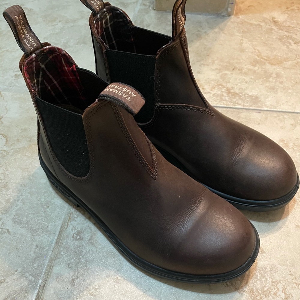 Blundstones
